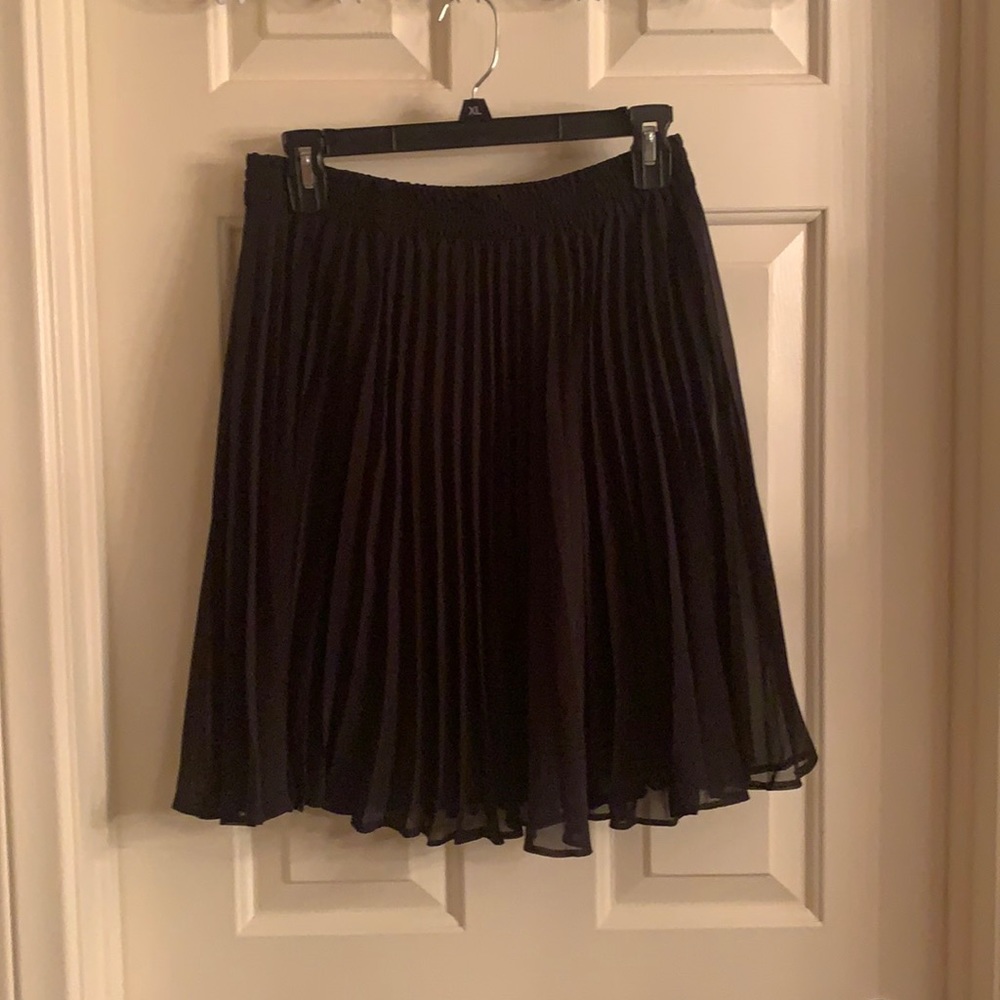 Black Skirt.